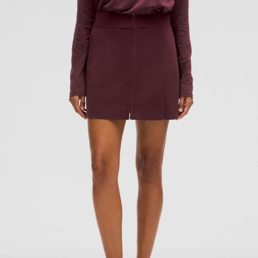 NWT! Lululemon Ribbed Knit Mini- Front Zip in Garnet, sz XL